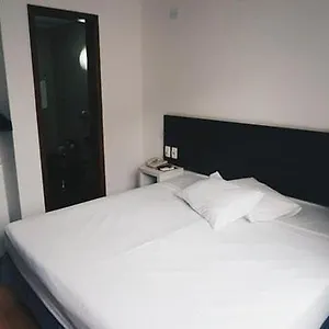 Ornatus Hotel