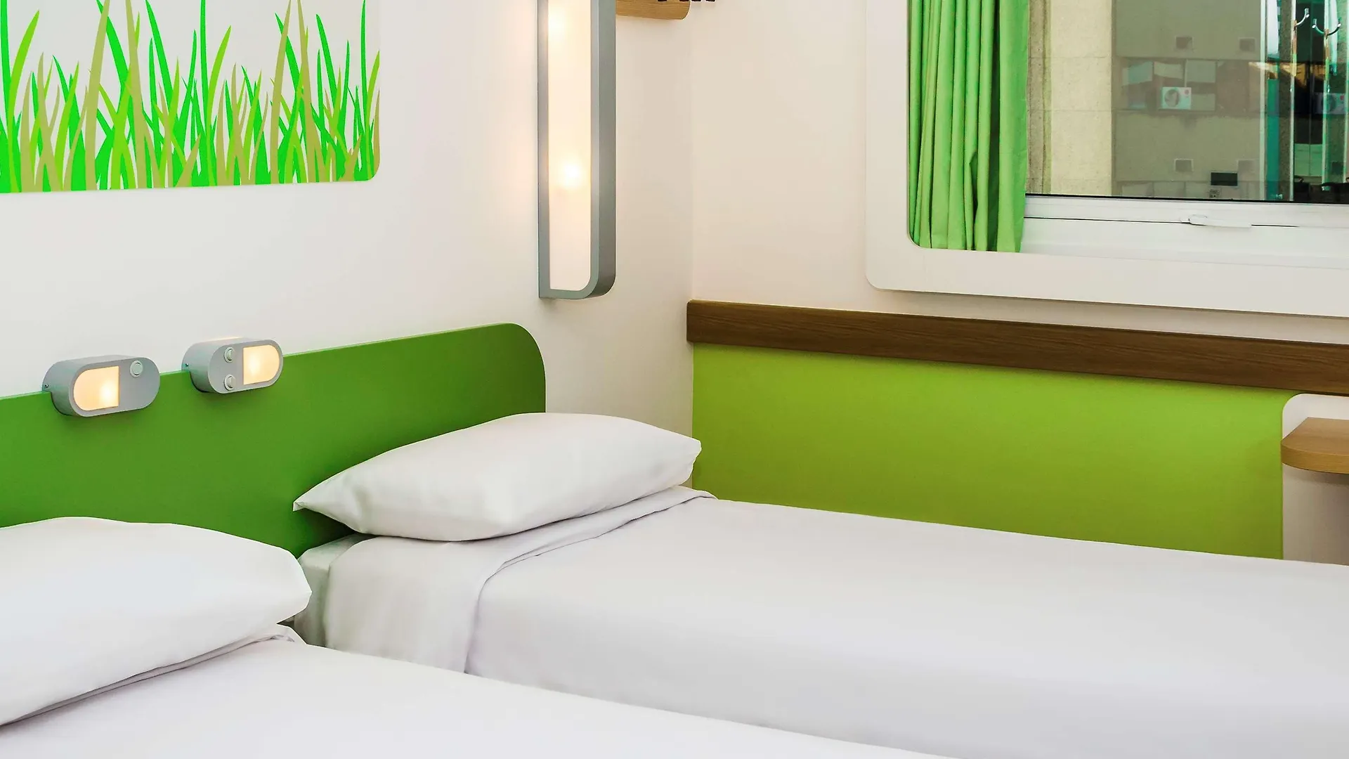 Ibis Budget Porto Alegre 2*,