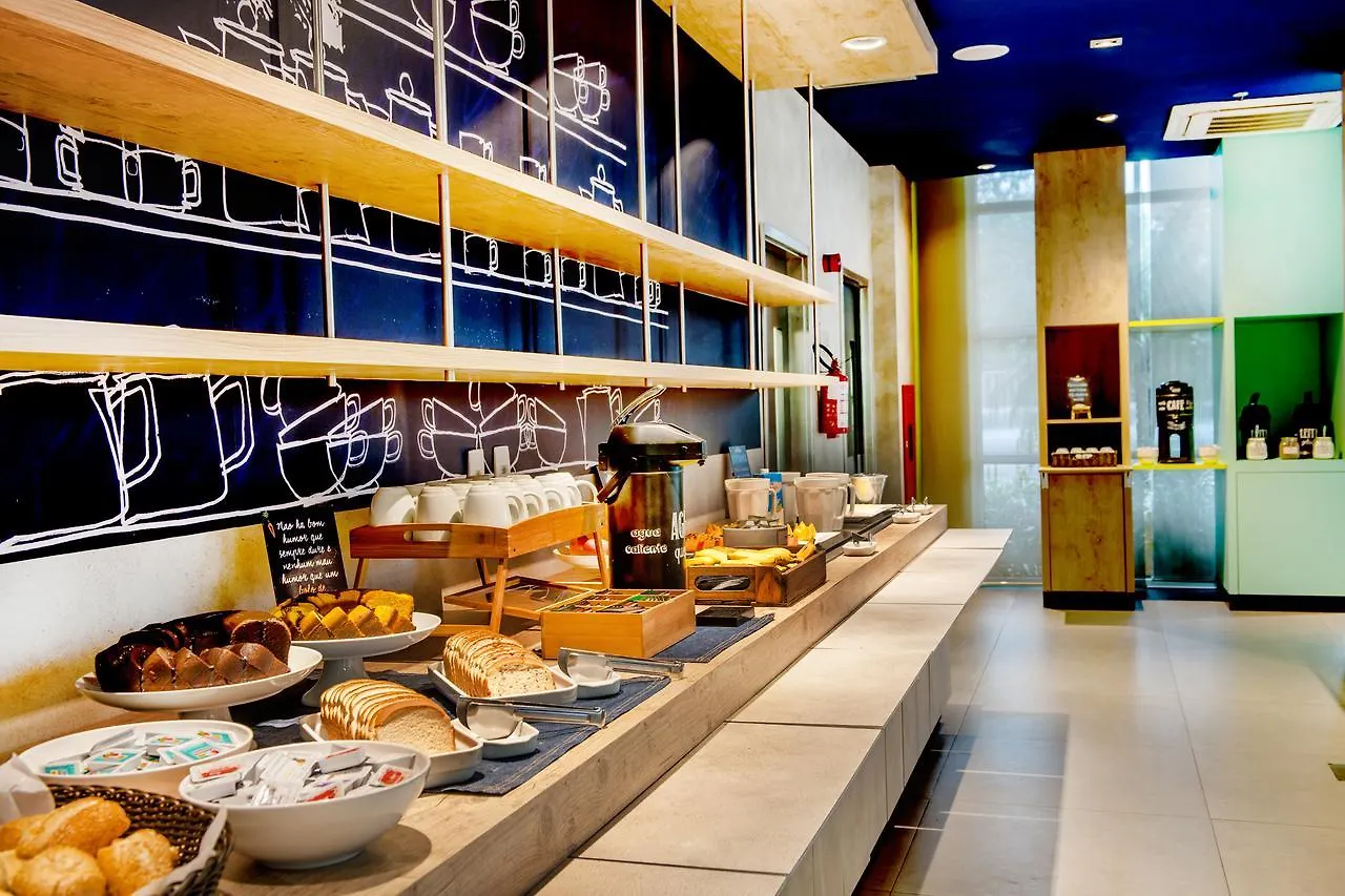 Hotel Ibis Budget Porto Alegre