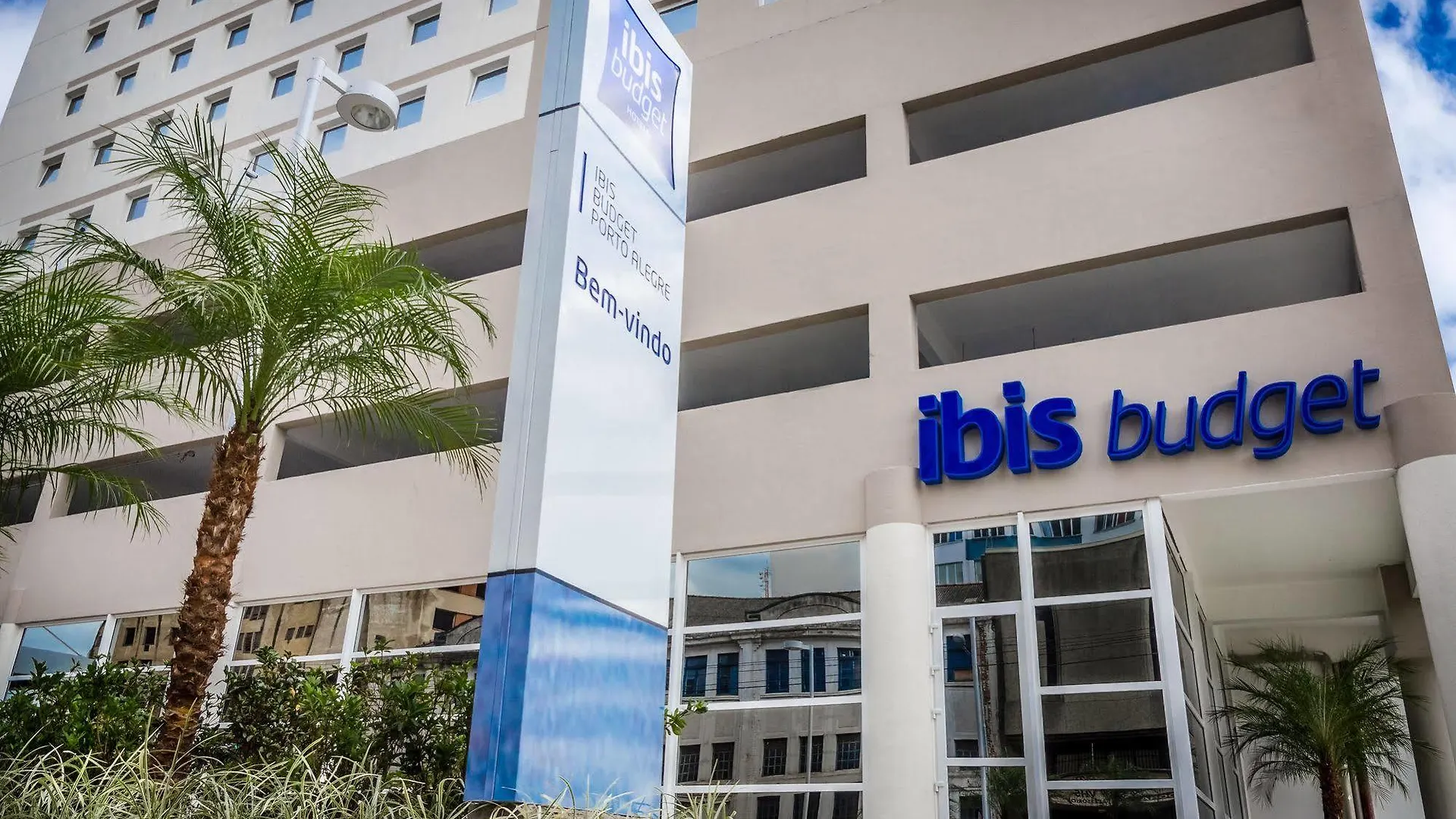 ** Hotel Ibis Budget Porto Alegre Brasil